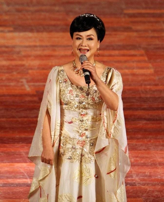 富婆的独特视角，一图、一笑与特别之处富婆看图中一肖一特
