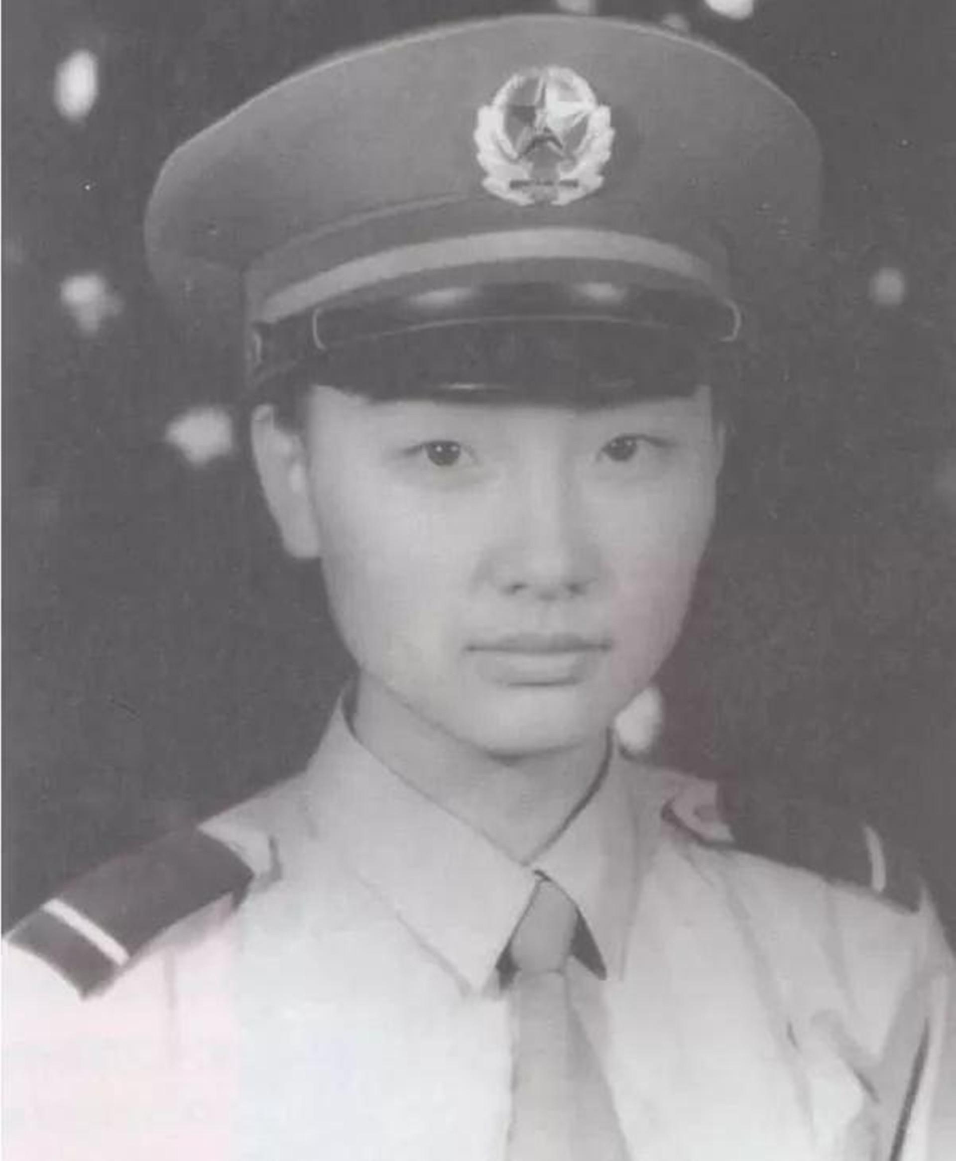 坚持党的三大优良作风,传承红色基因,铸就时代辉煌坚持党的三大优良作风是指