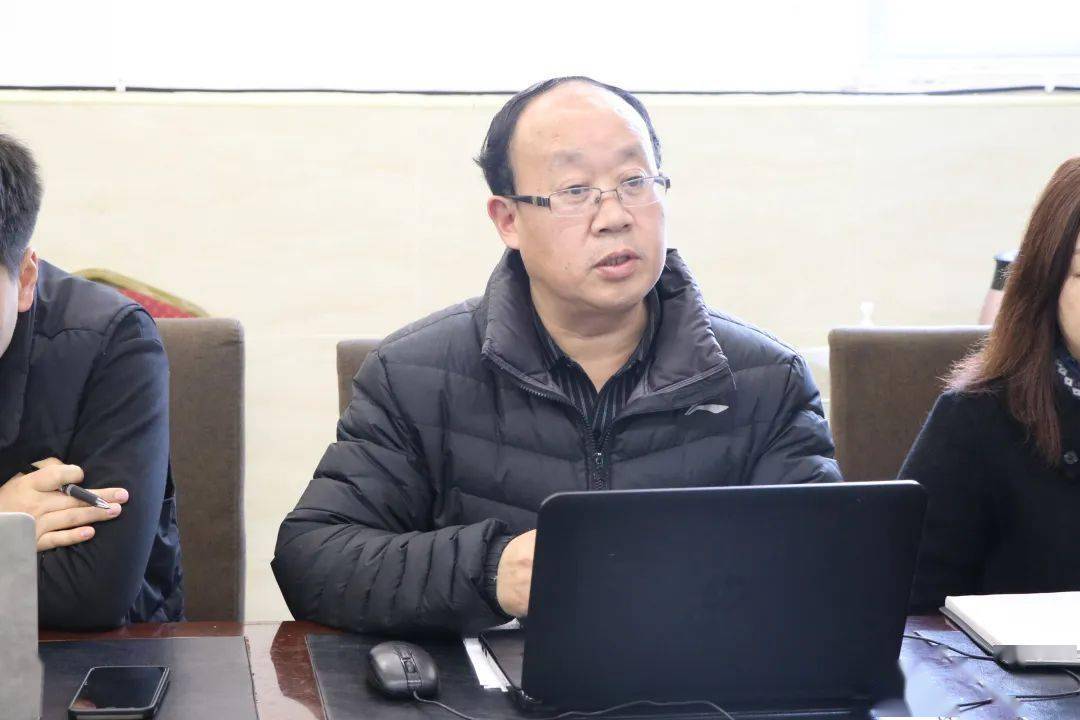 弘扬中国共产党的三大作风,坚定信念,密切联系群众与批评和自我批评中国党的三大作风心得体会
